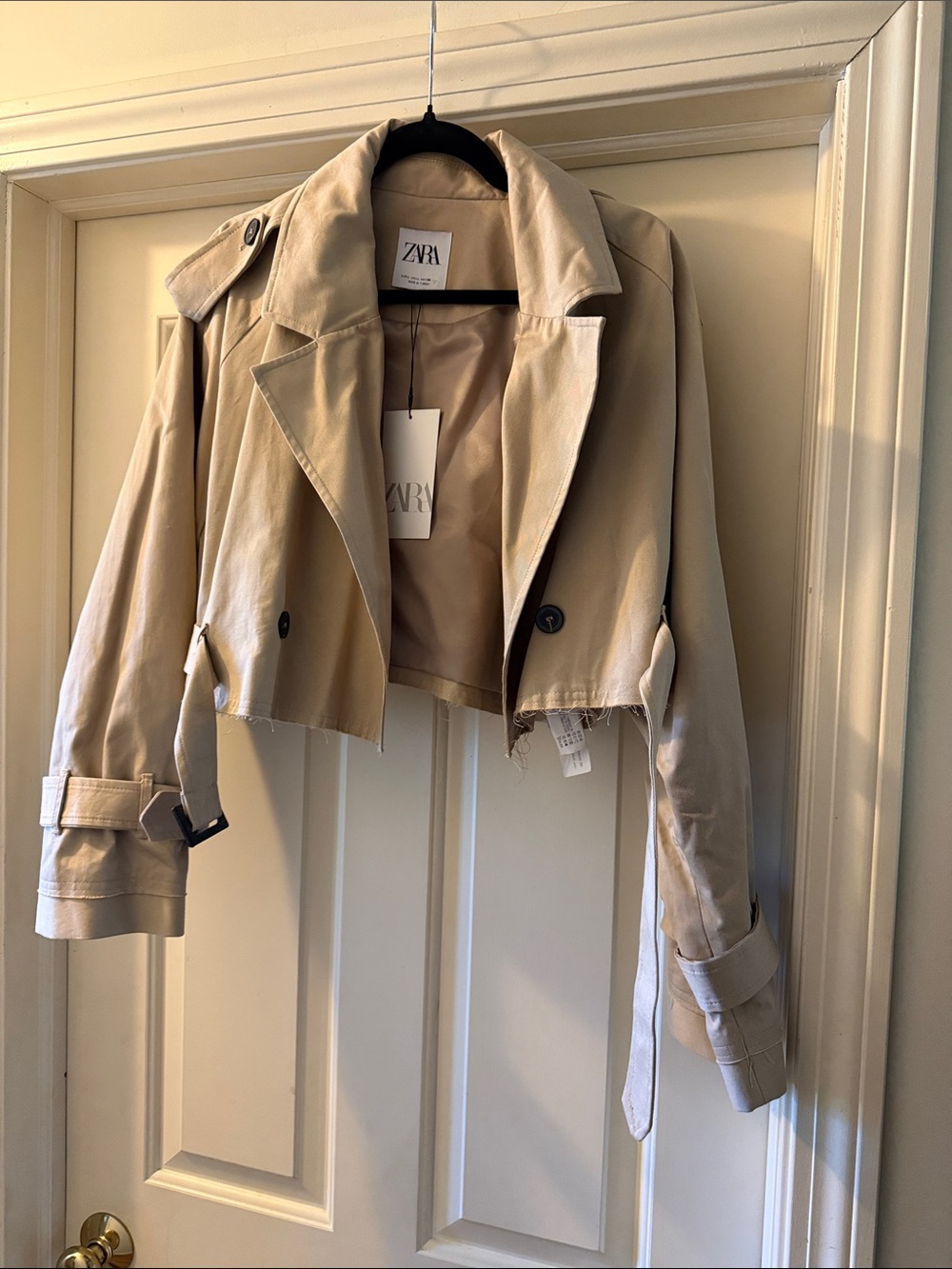 Zara Cropped Trench Coat in Light Beige